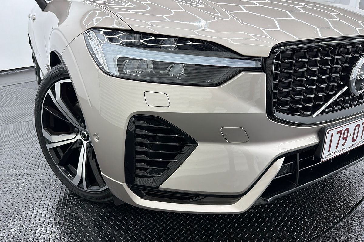 2022 Volvo XC60 Recharge Ultimate T8 Plug-In Hybrid