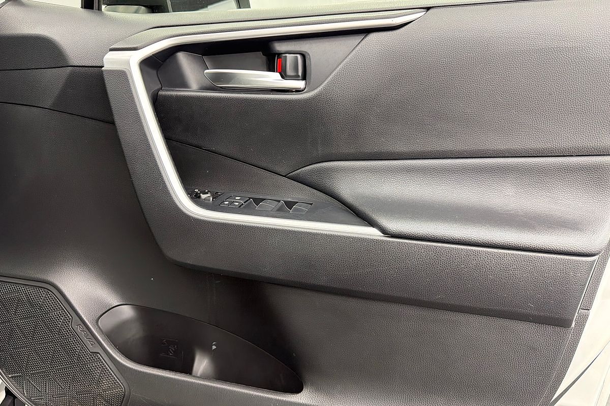 2020 Toyota RAV4 GXL MXAA52R