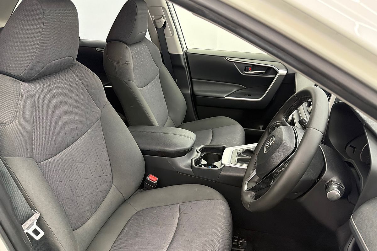 2020 Toyota RAV4 GXL MXAA52R