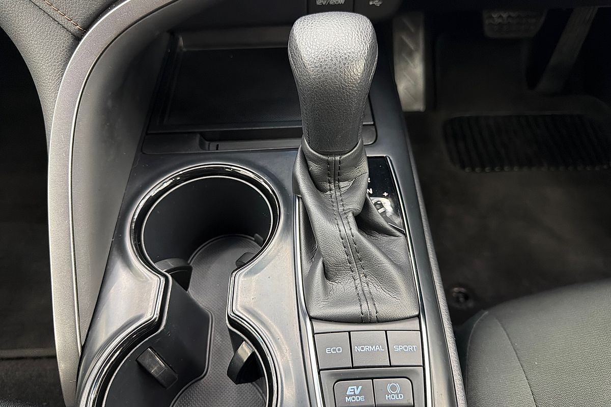 2020 Toyota Camry Ascent AXVH71R