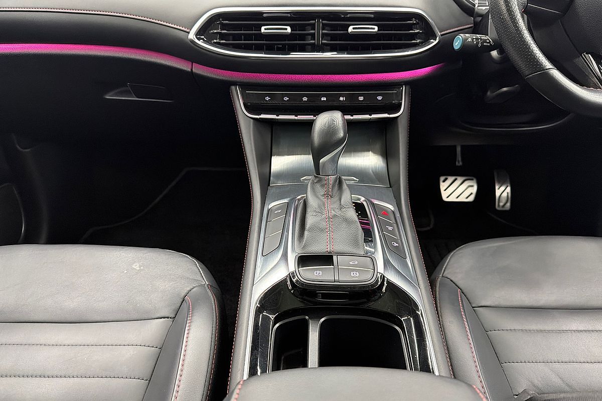 2021 MG HS Essence SAS23