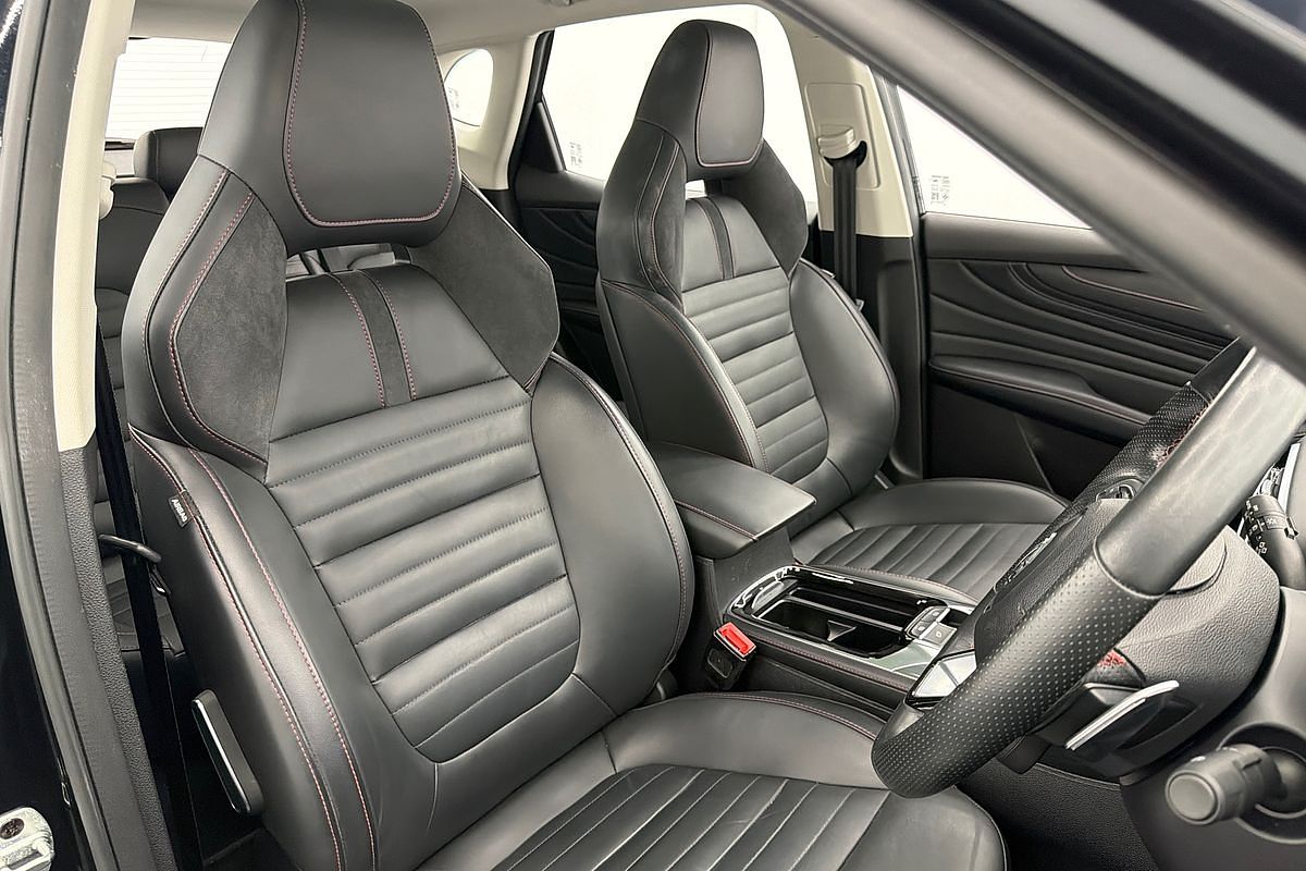 2021 MG HS Essence SAS23