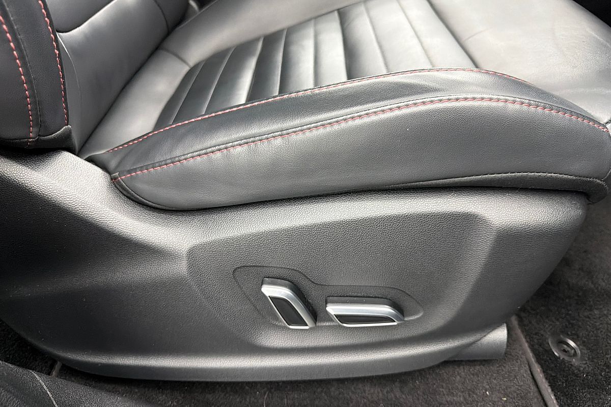 2021 MG HS Essence SAS23