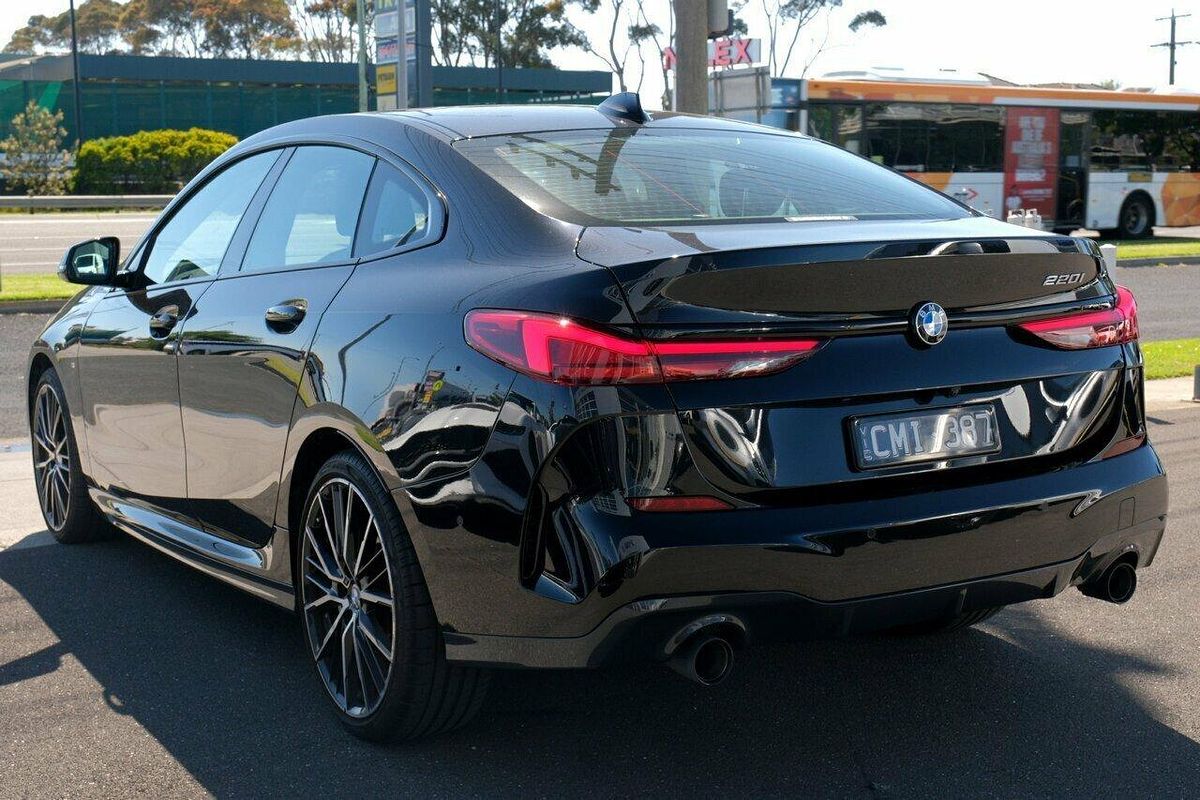 2023 BMW 2 Series 220i M Sport F44