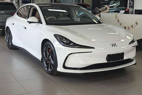 2025 MG IM5 Platinum P12L