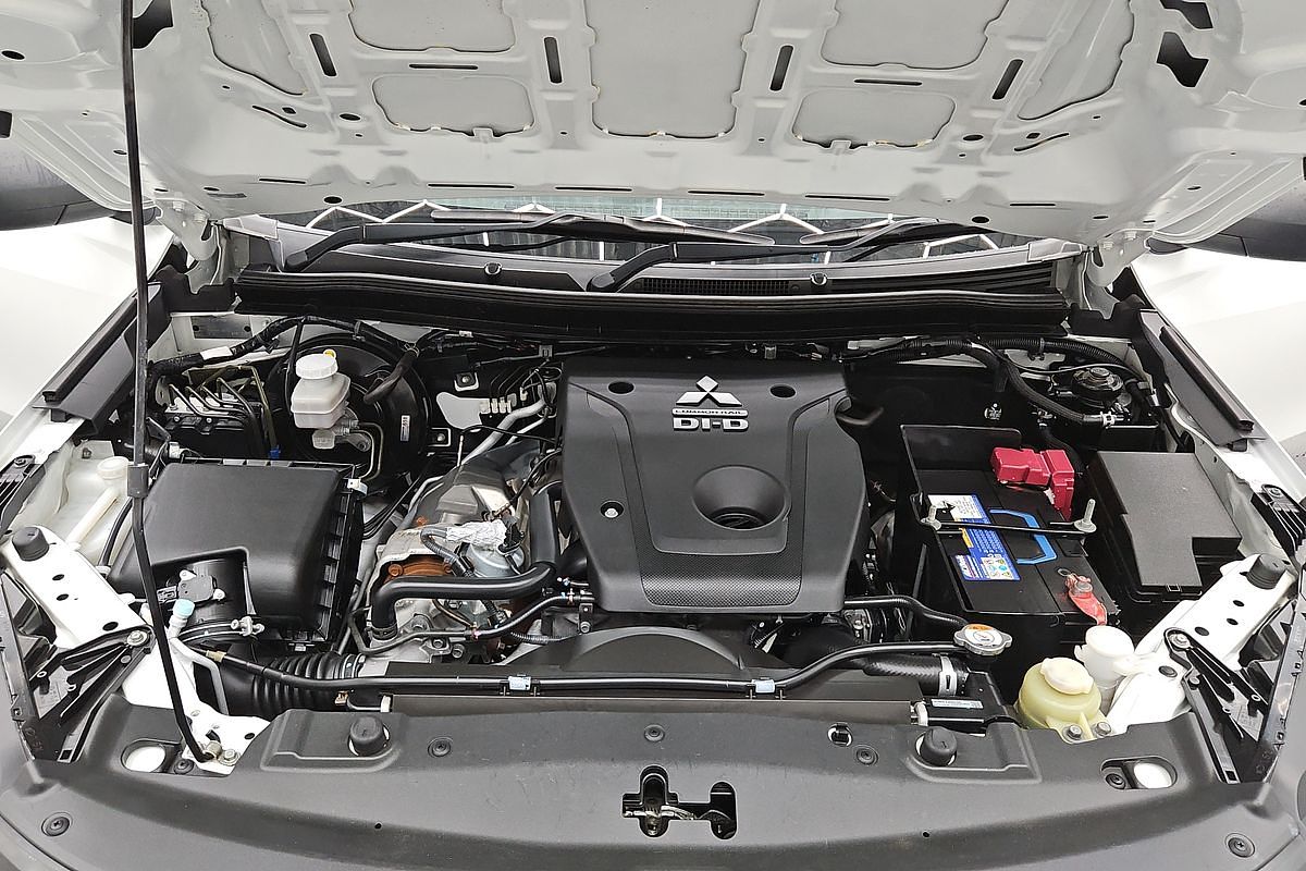 2022 Mitsubishi Triton GLX MR 4X4