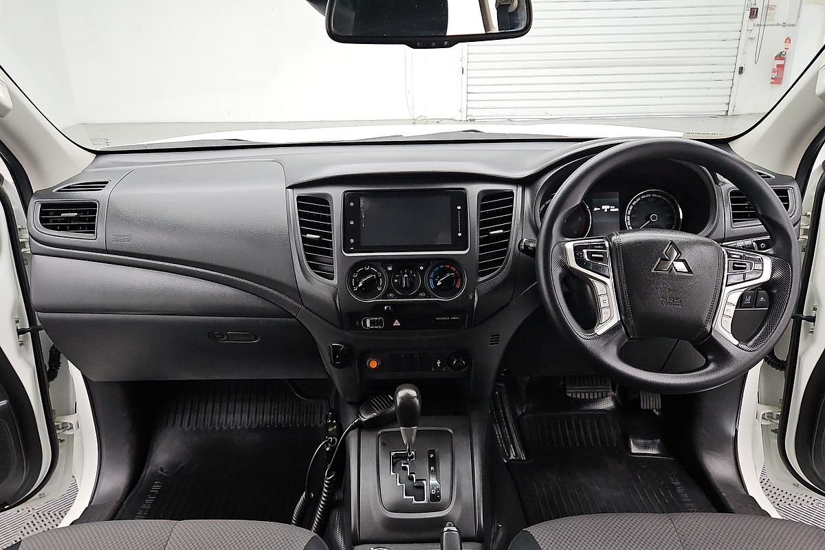 2022 Mitsubishi Triton GLX MR 4X4