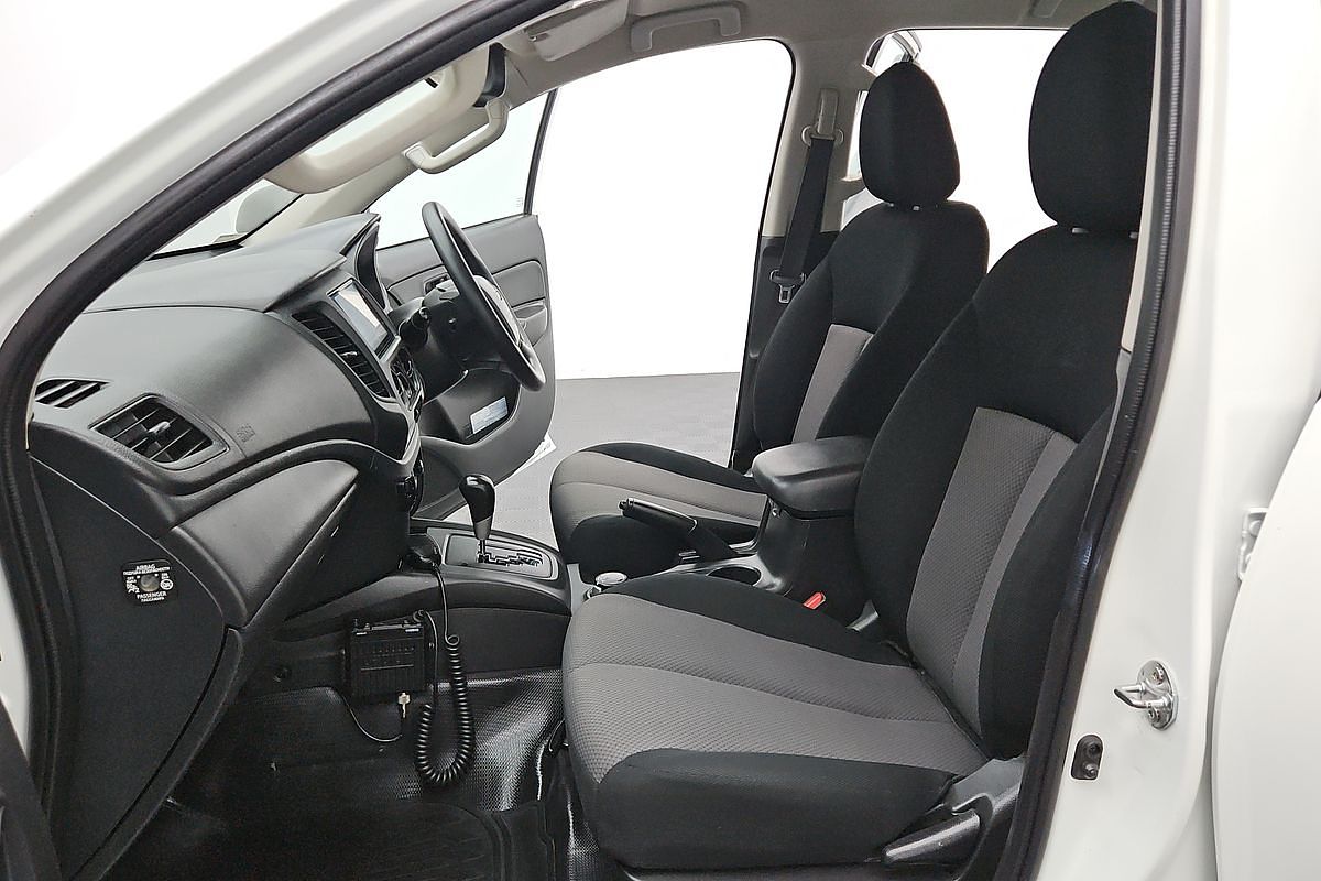 2022 Mitsubishi Triton GLX MR 4X4