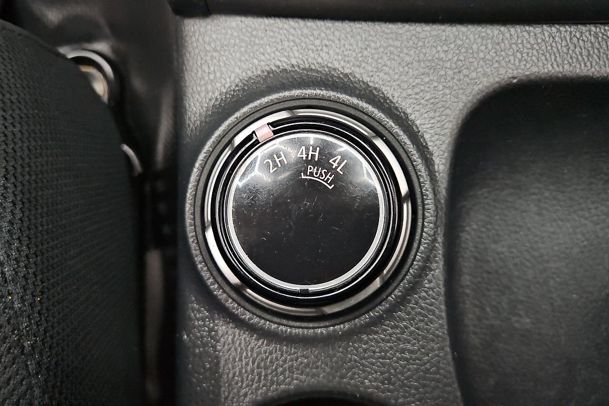 2022 Mitsubishi Triton GLX MR 4X4