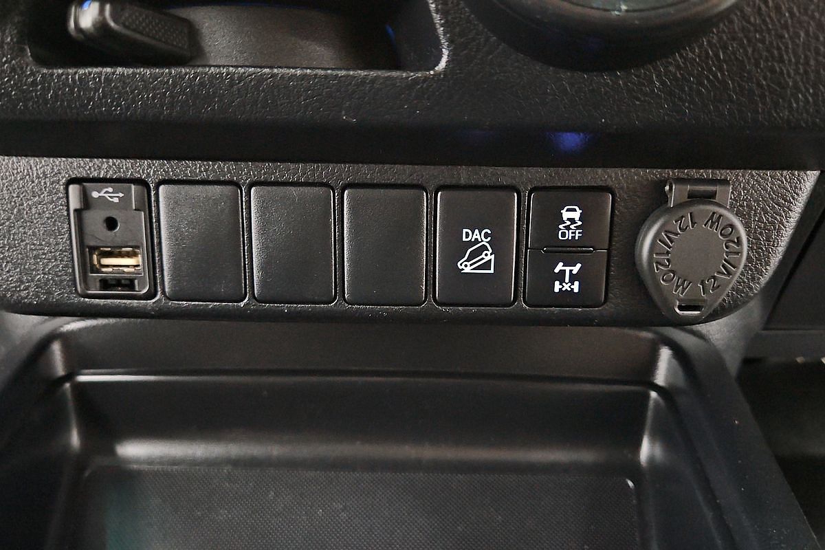 2021 Toyota Hilux SR GUN126R 4X4