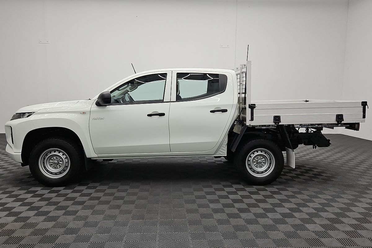 2022 Mitsubishi Triton GLX MR 4X4