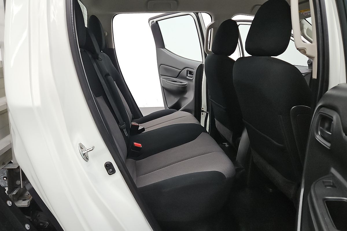 2022 Mitsubishi Triton GLX MR 4X4