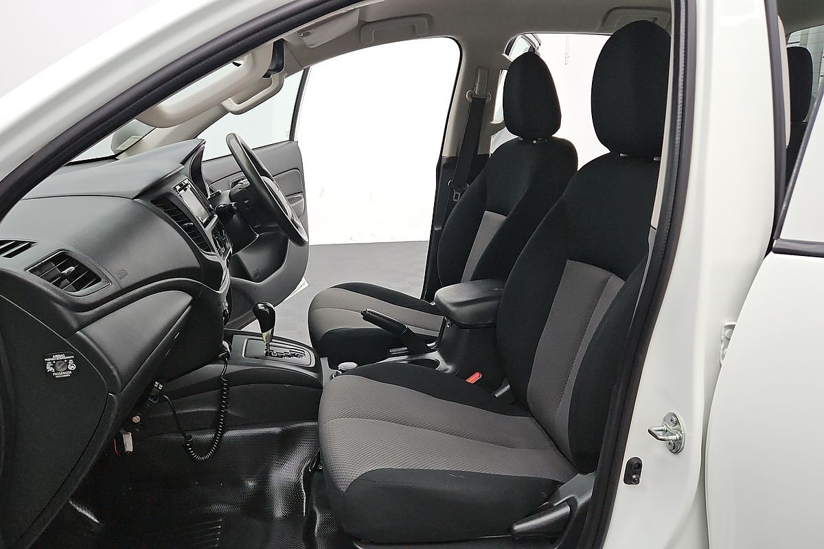 2022 Mitsubishi Triton GLX MR 4X4