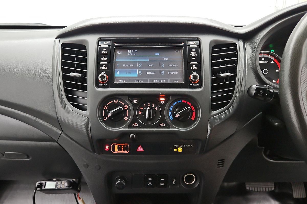 2022 Mitsubishi Triton GLX MR 4X4