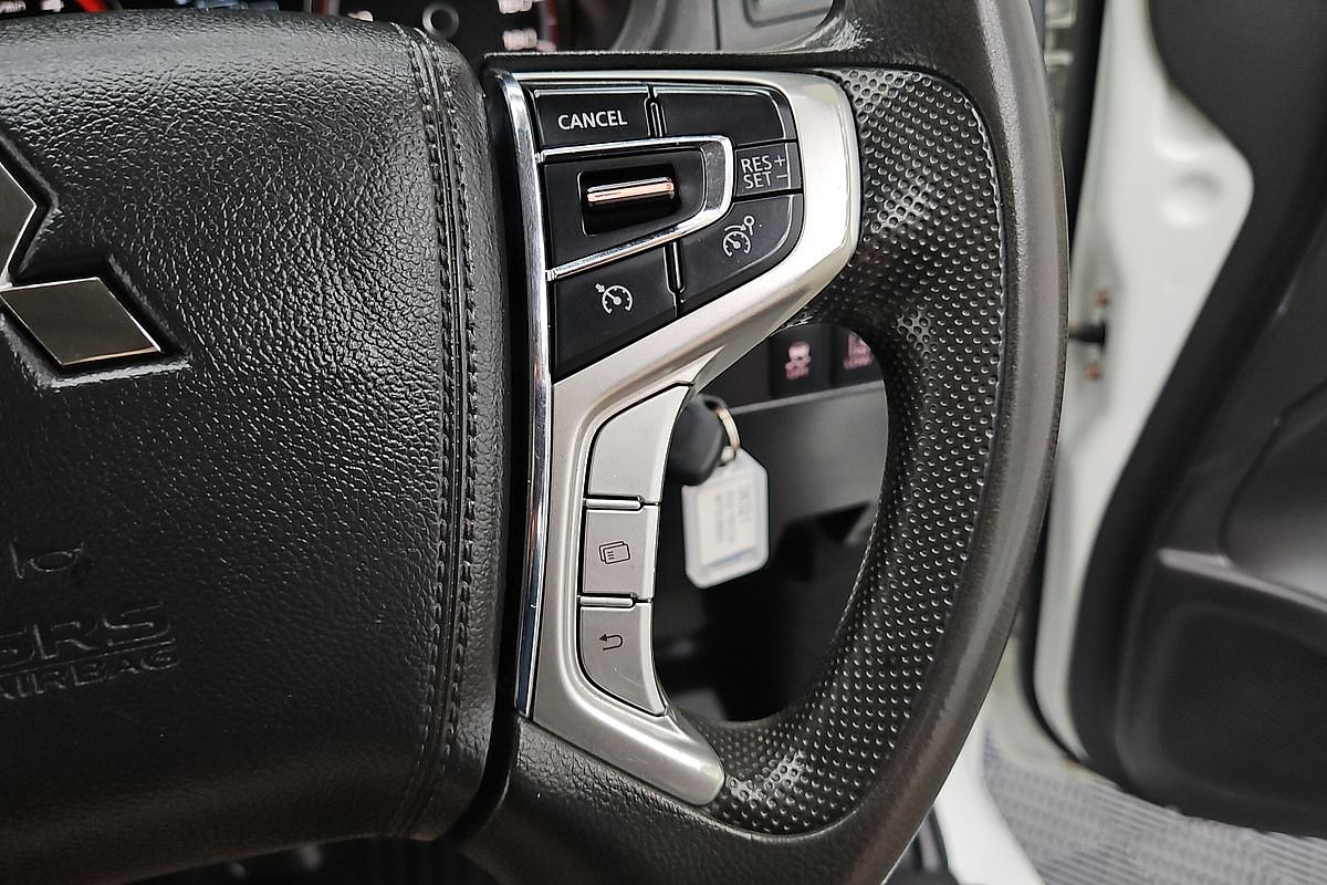 2022 Mitsubishi Triton GLX MR 4X4