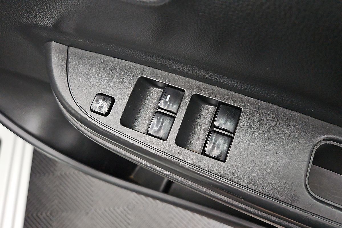 2022 Mitsubishi Triton GLX MR 4X4