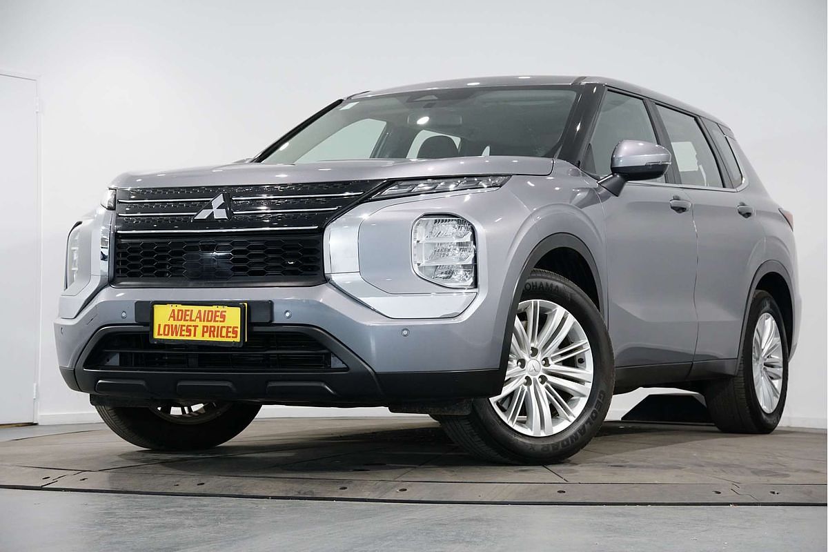 2023 Mitsubishi Outlander ES ZM