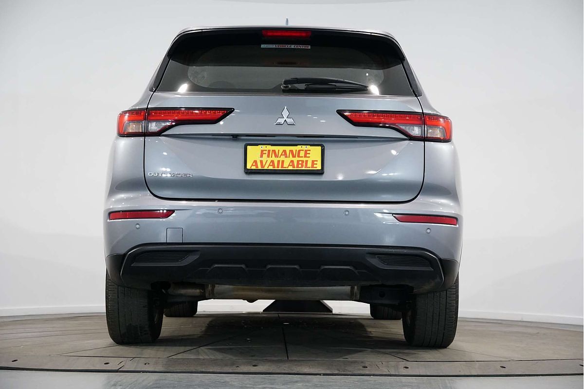 2023 Mitsubishi Outlander ES ZM