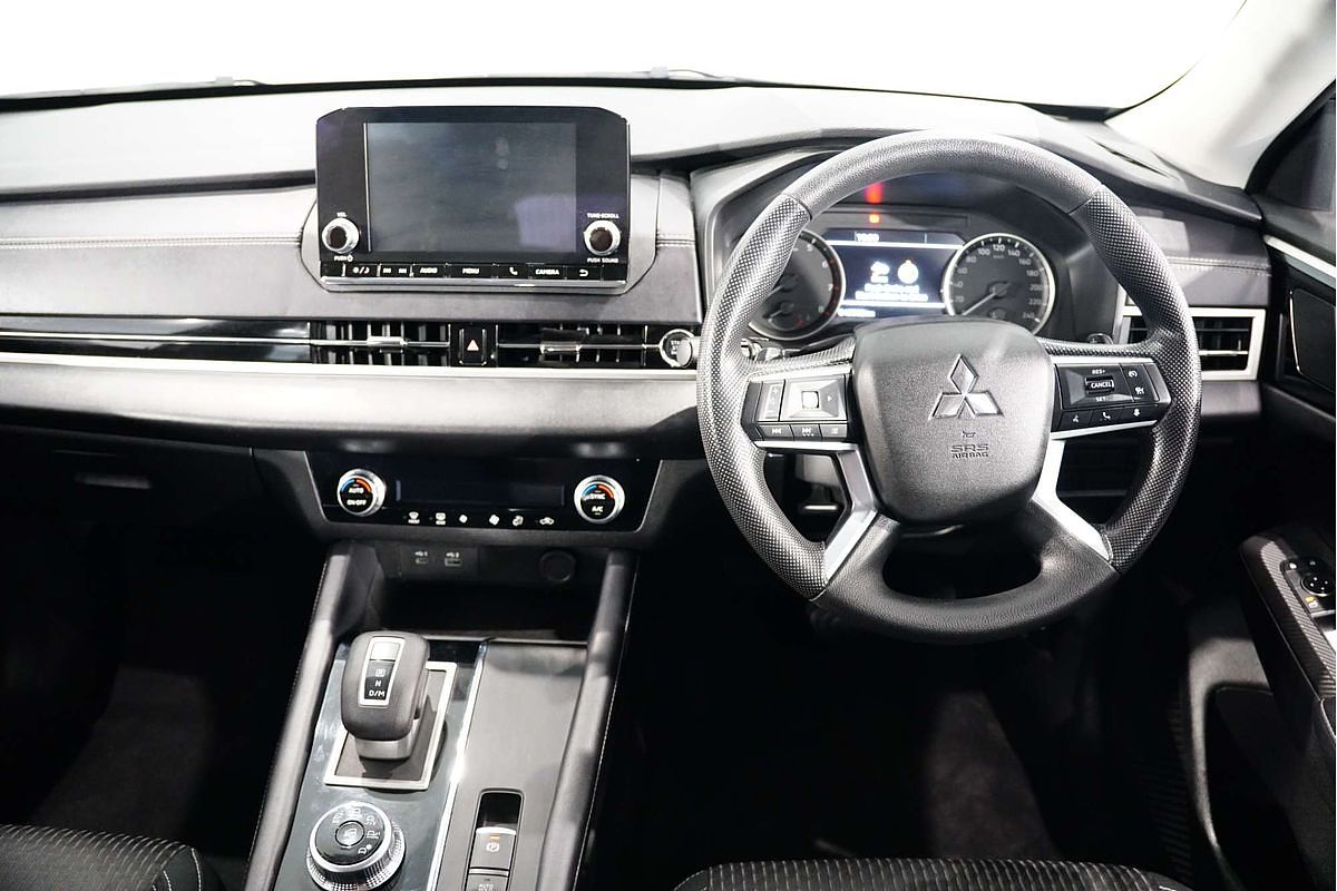 2023 Mitsubishi Outlander ES ZM