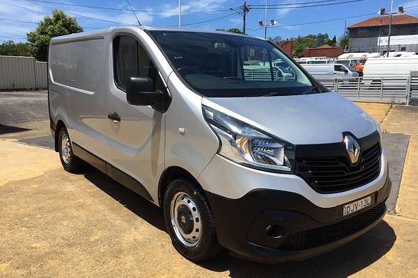 2016 Renault Trafic LWB X82