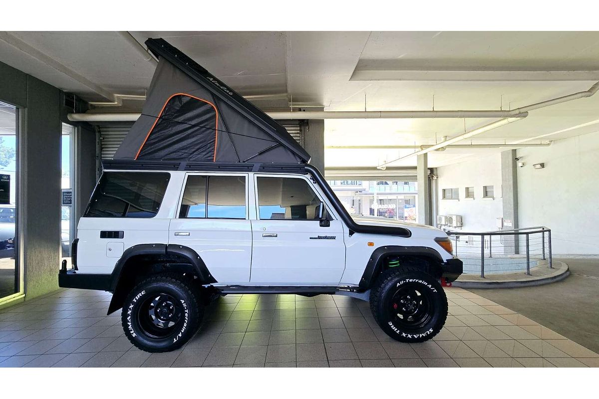 LANDCRUISER VDJ76R MY12 UPDATE WORKMATE (4x4) 4.5L DTV8 DIESEL TURBO F/INJ 5 SP MANUAL 4D WAGON 