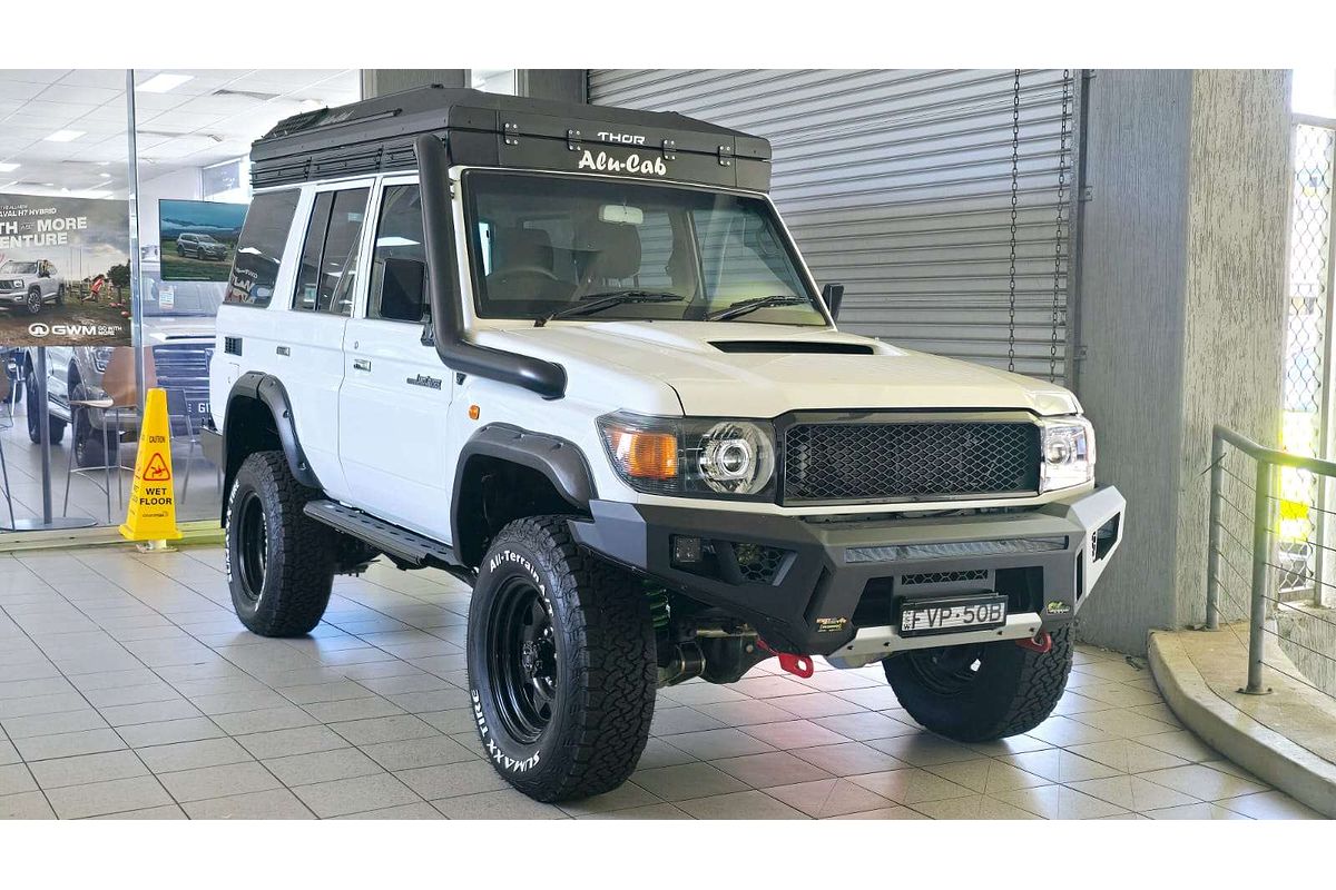 LANDCRUISER VDJ76R MY12 UPDATE WORKMATE (4x4) 4.5L DTV8 DIESEL TURBO F/INJ 5 SP MANUAL 4D WAGON 