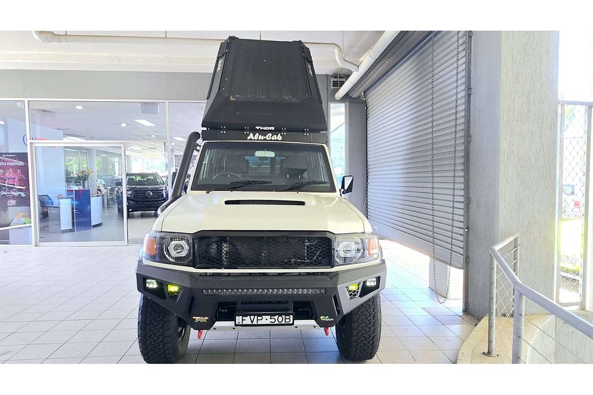 LANDCRUISER VDJ76R MY12 UPDATE WORKMATE (4x4) 4.5L DTV8 DIESEL TURBO F/INJ 5 SP MANUAL 4D WAGON 