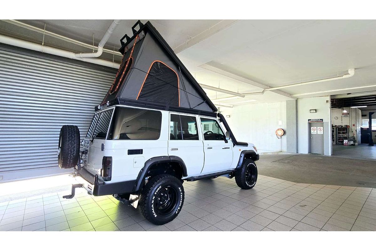 LANDCRUISER VDJ76R MY12 UPDATE WORKMATE (4x4) 4.5L DTV8 DIESEL TURBO F/INJ 5 SP MANUAL 4D WAGON 