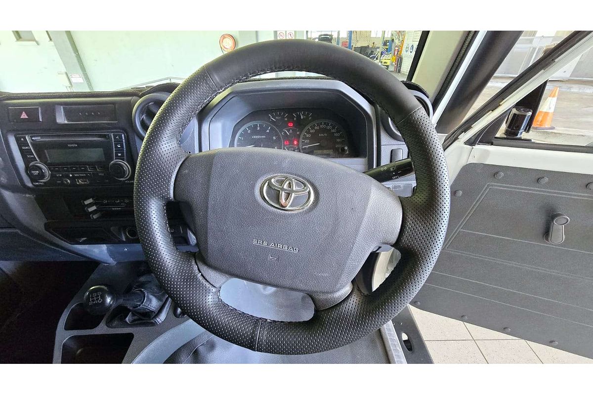 LANDCRUISER VDJ76R MY12 UPDATE WORKMATE (4x4) 4.5L DTV8 DIESEL TURBO F/INJ 5 SP MANUAL 4D WAGON 