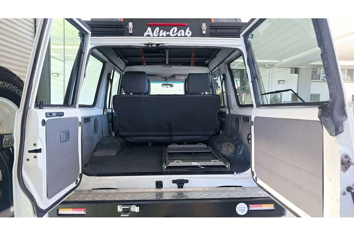 LANDCRUISER VDJ76R MY12 UPDATE WORKMATE (4x4) 4.5L DTV8 DIESEL TURBO F/INJ 5 SP MANUAL 4D WAGON 