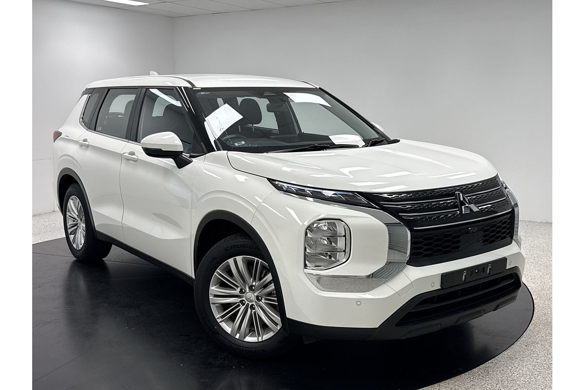 2023 Mitsubishi Outlander ES ZM