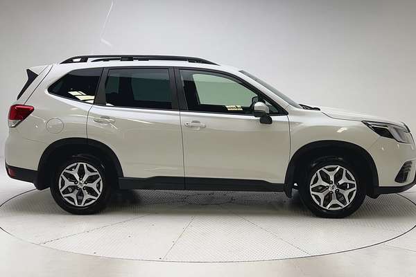 2022 Subaru Forester 2.5i S5 thumb-8