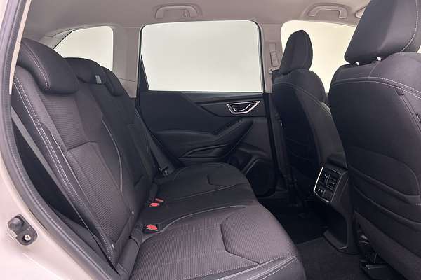 2022 Subaru Forester 2.5i S5 thumb-11