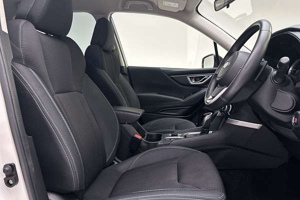 2022 Subaru Forester 2.5i S5 thumb-12