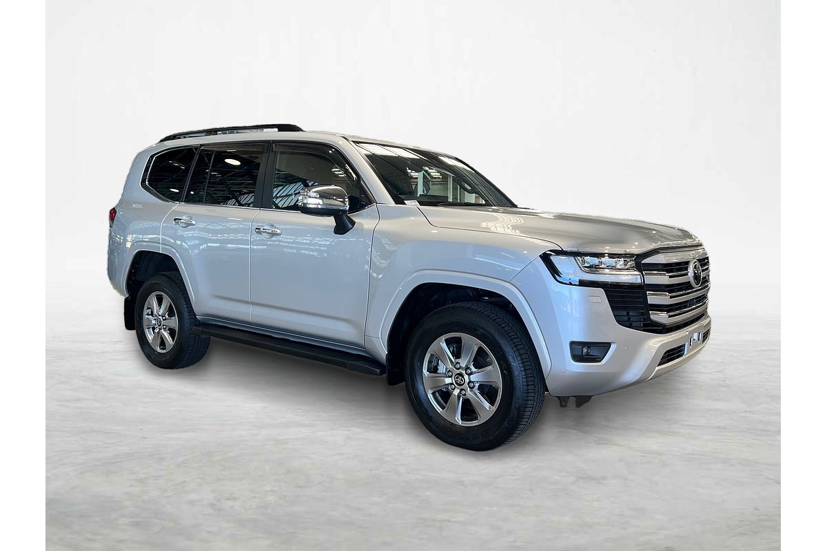 2024 Toyota Landcruiser Sahara FJA300R