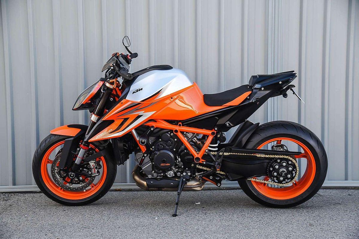 2022 KTM 1290 Super Duke R Super Duke