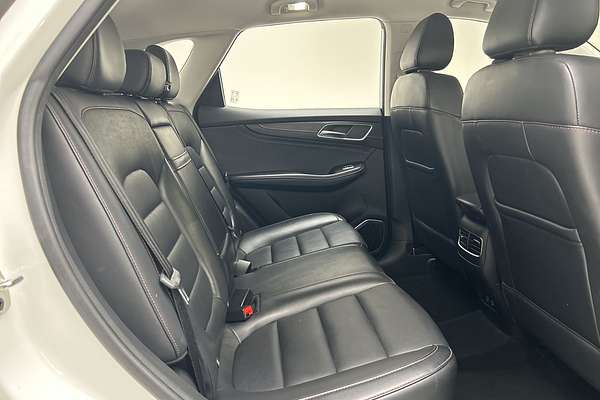 2022 MG HS Vibe SAS23 thumb-11