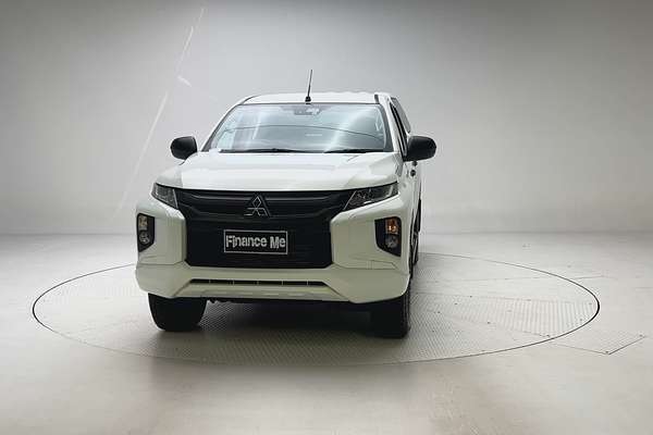 2023 Mitsubishi Triton GLX+ MR 4X4 thumb-2