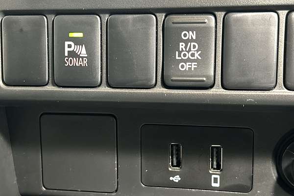 2023 Mitsubishi Triton GLX+ MR 4X4 thumb-14