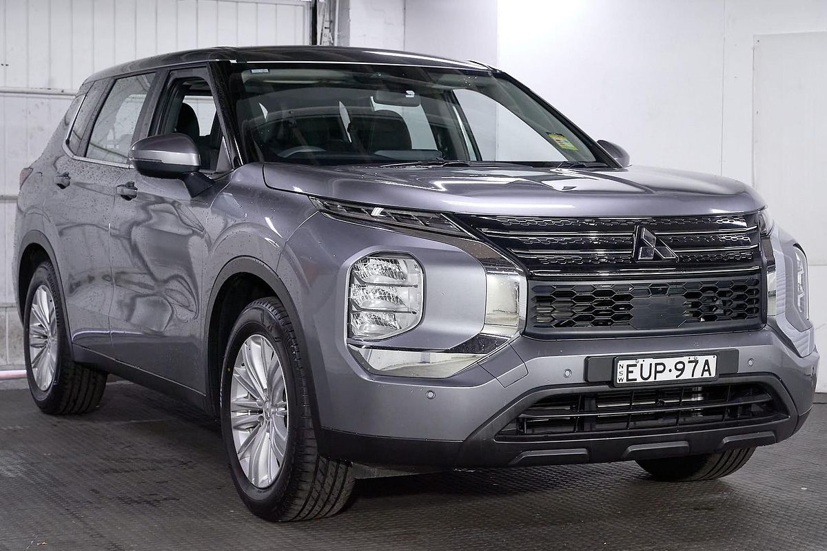 2022 Mitsubishi Outlander ES ZM