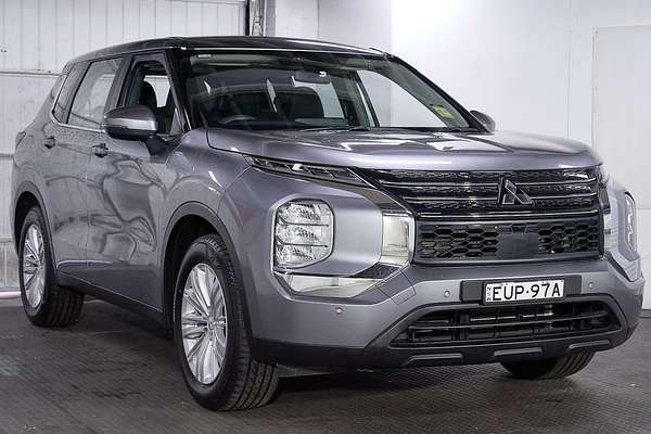 2022 Mitsubishi Outlander ES ZM