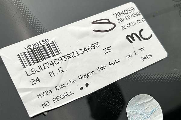 2024 MG ZST Excite thumb-23