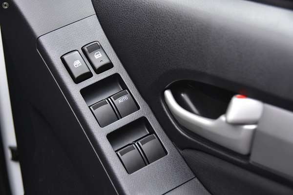 2015 Isuzu MU-X LS-M thumb-12