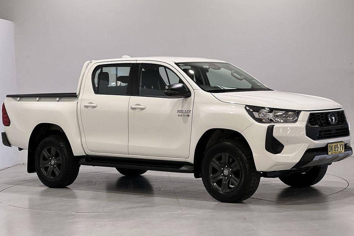 2024 Toyota Hilux SR GUN126R 4X4