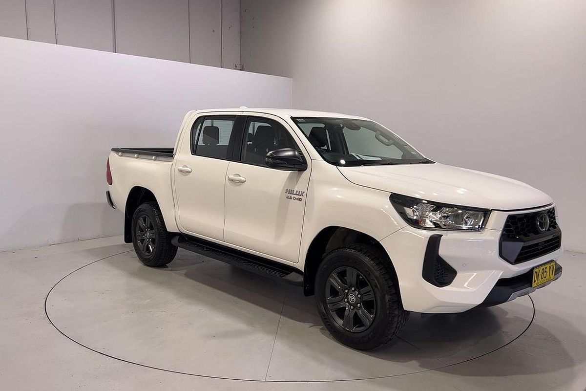 2024 Toyota Hilux SR GUN126R 4X4