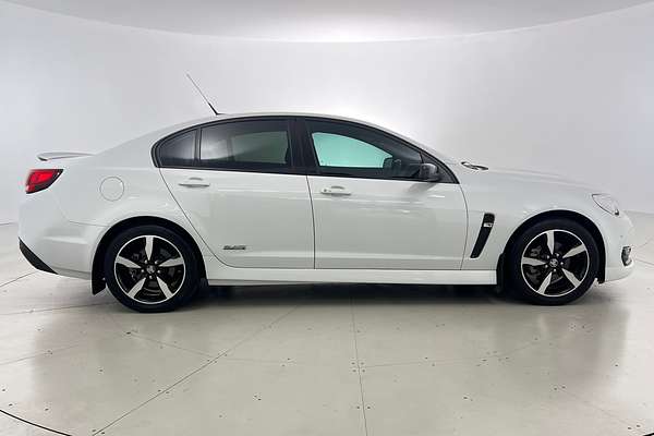 2016 Holden Commodore SV6 Black VF Series II thumb-5