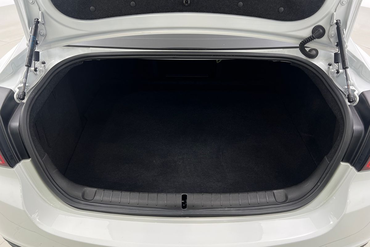 2016 Holden Commodore SV6 Black VF Series II