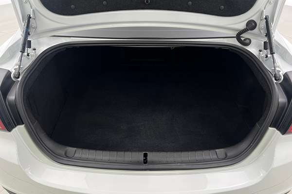 2016 Holden Commodore SV6 Black VF Series II thumb-18