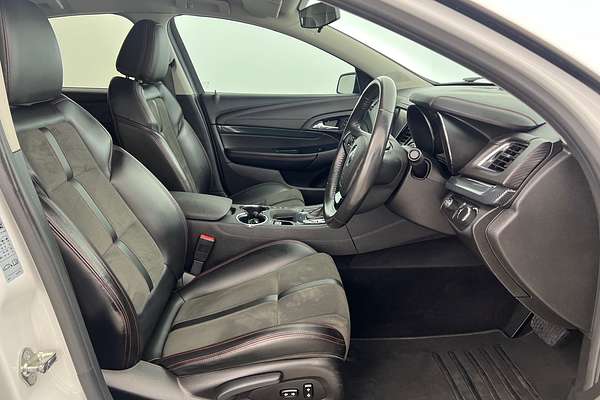 2016 Holden Commodore SV6 Black VF Series II thumb-8