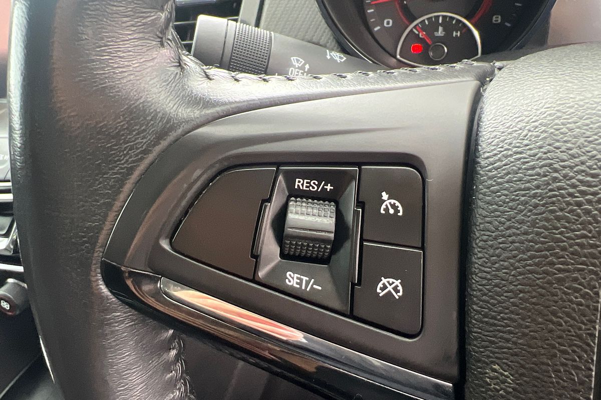 2016 Holden Commodore SV6 Black VF Series II